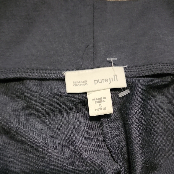 Navy Blue Cropped Pants - Picture 2 of 4